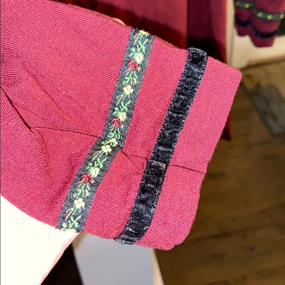 🟢10/$10 - sweater - Picture 2 of 4